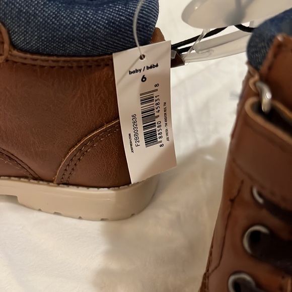 Baby fall boots - size 6 - Picture 3 of 3